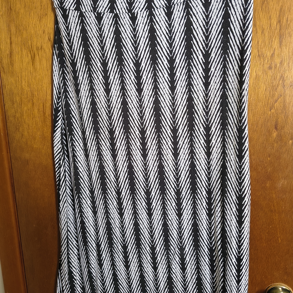 Liz Claiborne Black and White Patterned Maxi Skirt